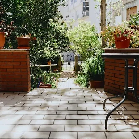 Cosy & Spacious Central Apartment Komotini Exterior photo