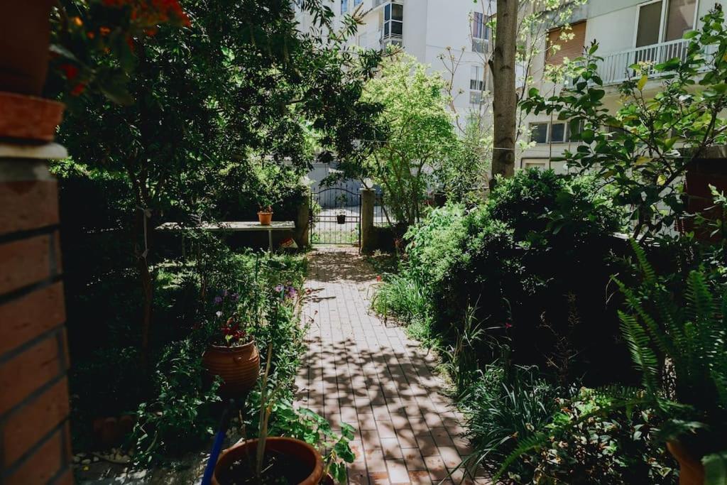 Cosy & Spacious Apartment Komotini